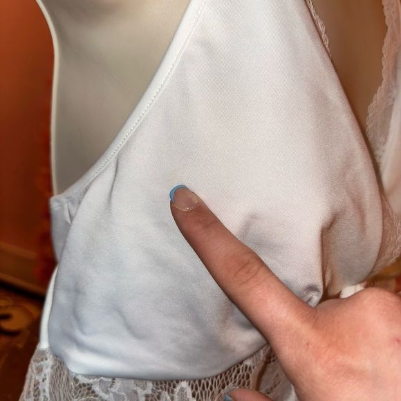 SHEIN (Medium) 🥳 5/$15 🥳 White Lace Tied Crop Top - Picture 3 of 6